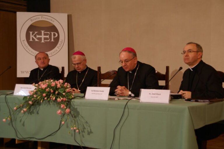 Obradowali polscy biskupi