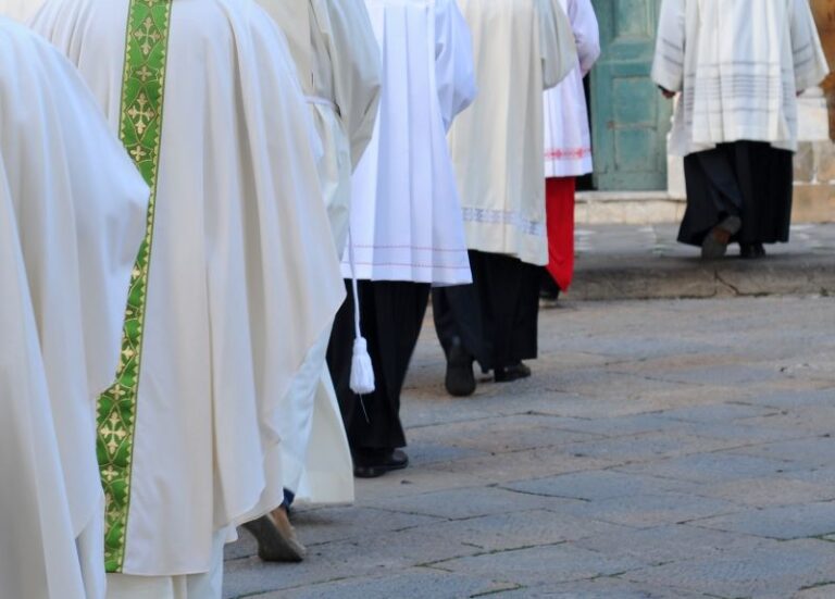 Niebezpieczne są słowa, które wypadły z całości…