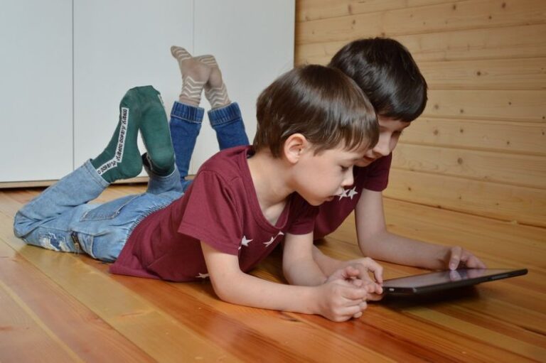 Dzieci w wirtualnym świecie