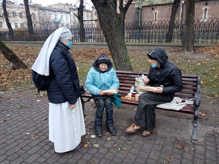 Pod łachmanami jest człowiek