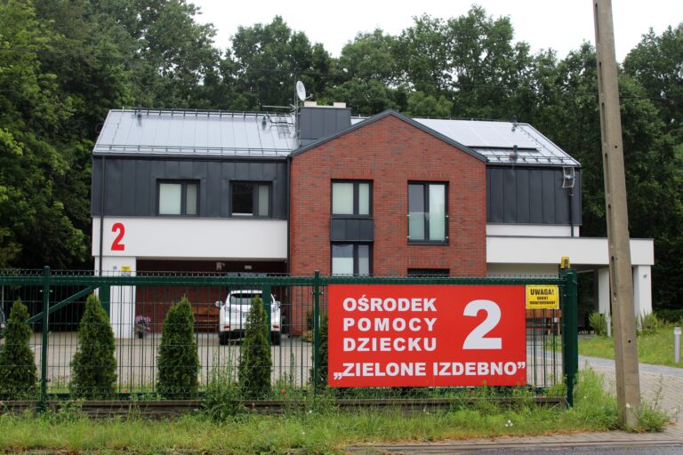 Z imigrantem pod dachem