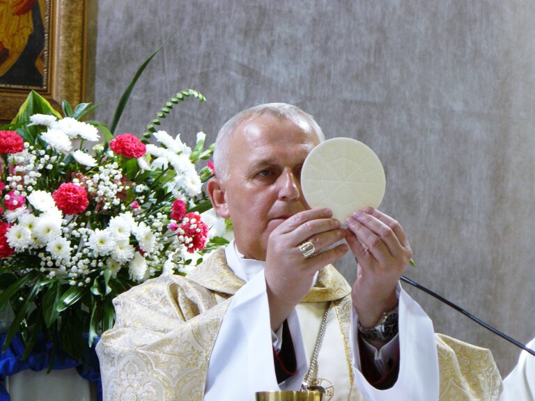Nie wypłukujmy się z tego, co święte