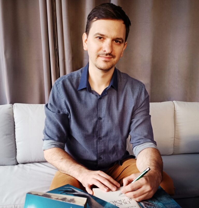 Mazurska wieś, chiński świat i kryminał między nimi