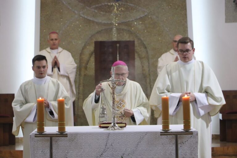 Powołania są owocem miłości do Kościoła