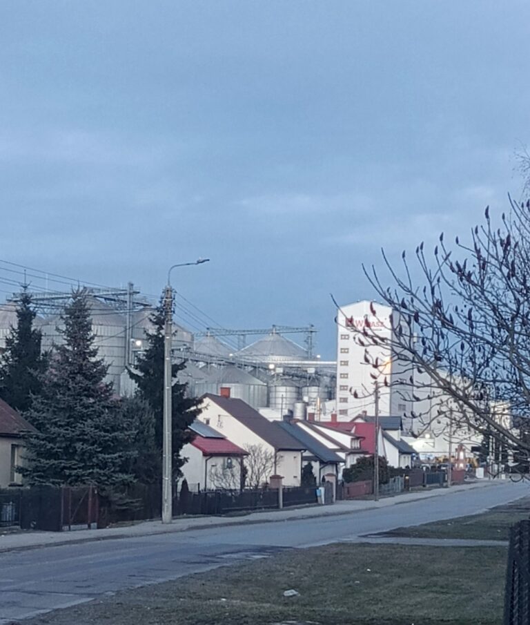 Przeciwni rozbudowie