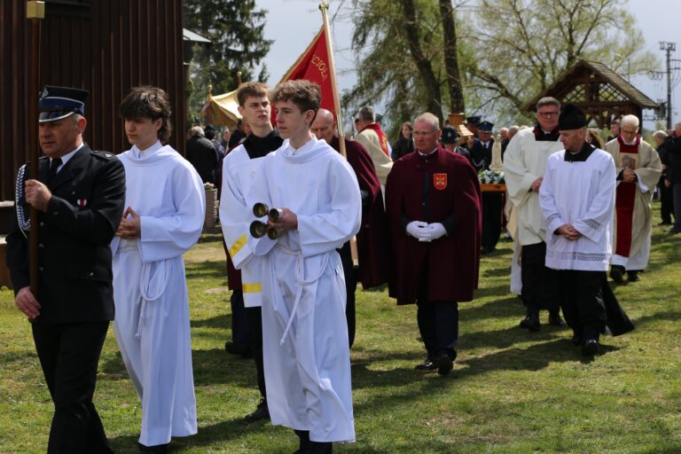 Obyście pozostali wierni!