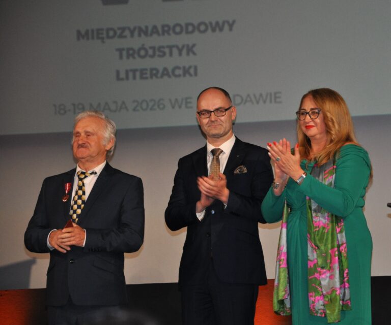 Literatura buduje mosty
